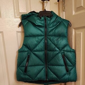 Stylish Emerald Kids Puffer Vest